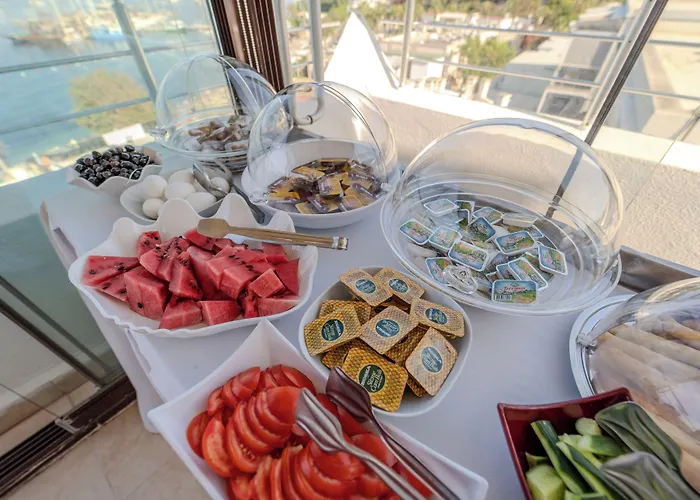 Mia Hill * בודרום