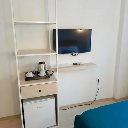 Mia Hill Hotel