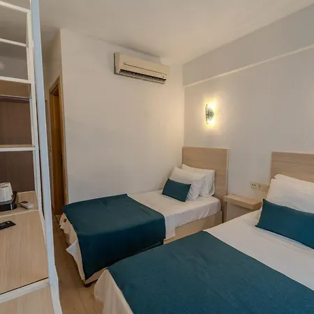 Mia Hill Hotell